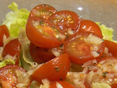 玉ねぎとミニトマトのかんたんイタリアンハーブマリネ